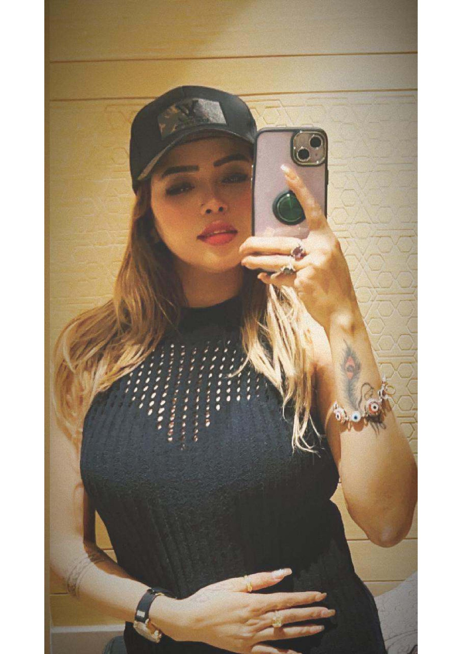 /storage/photos/1/priya-go-air-cabin/GO AIR CABIN ATTAINDANT PRIYA-images-4.jpg